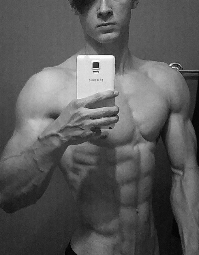 PICS: Girls, do you find this male body type attractive?