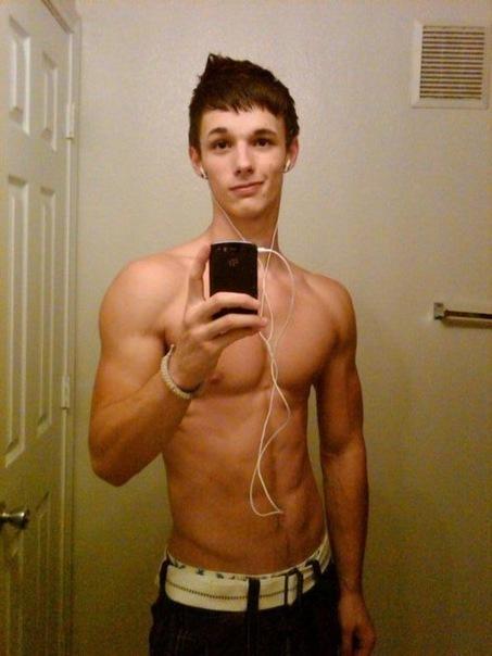 PICS: Girls, do you find this male body type attractive?