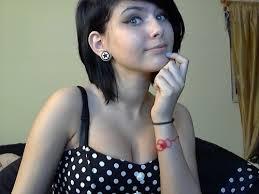 Guys, am I more stunning with short hair or long hair?