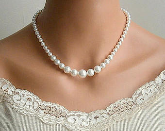 Do men find jewellery attractive or unattractive? 