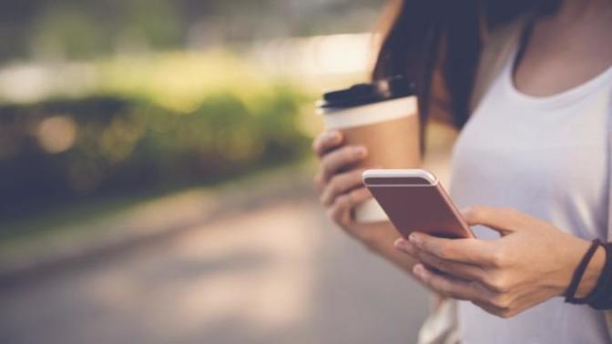 After a great first date, how soon do you want to hear from him or her?