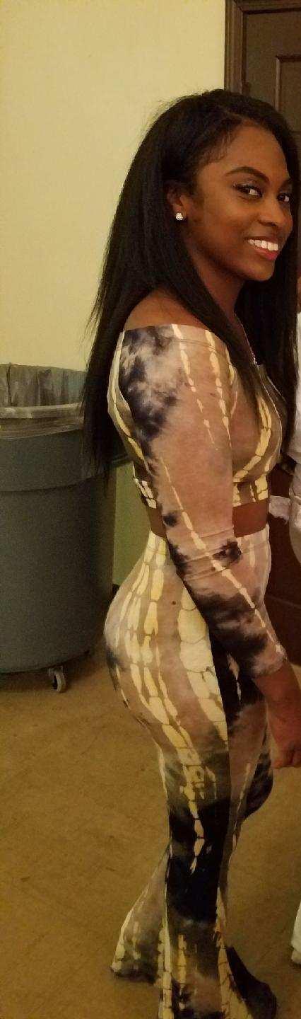 Do you think she's pretty?
