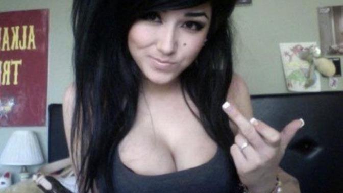 How do I look? Pretty? Or ugly?