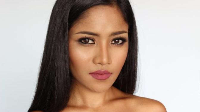 Which is more attractive Naturally Tanned skin or Naturally Pale skin?