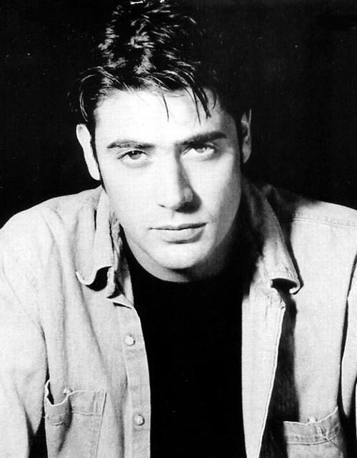 Anyone else think Jeffrey Dean Morgan is incredibly handsome?