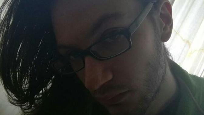 How do I look? dateable? maybe someone can guess the land from where I?