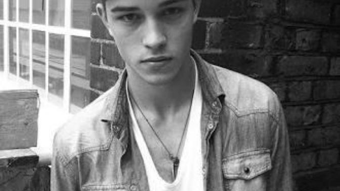 Guys, what is the 'I wanna fuck you' stare?