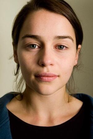 Guys, why girls should accept themselves naturally?
