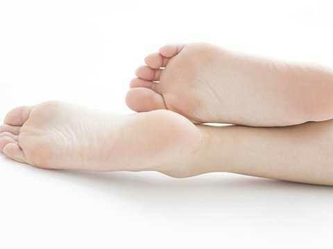 Do you sleep barefoot??