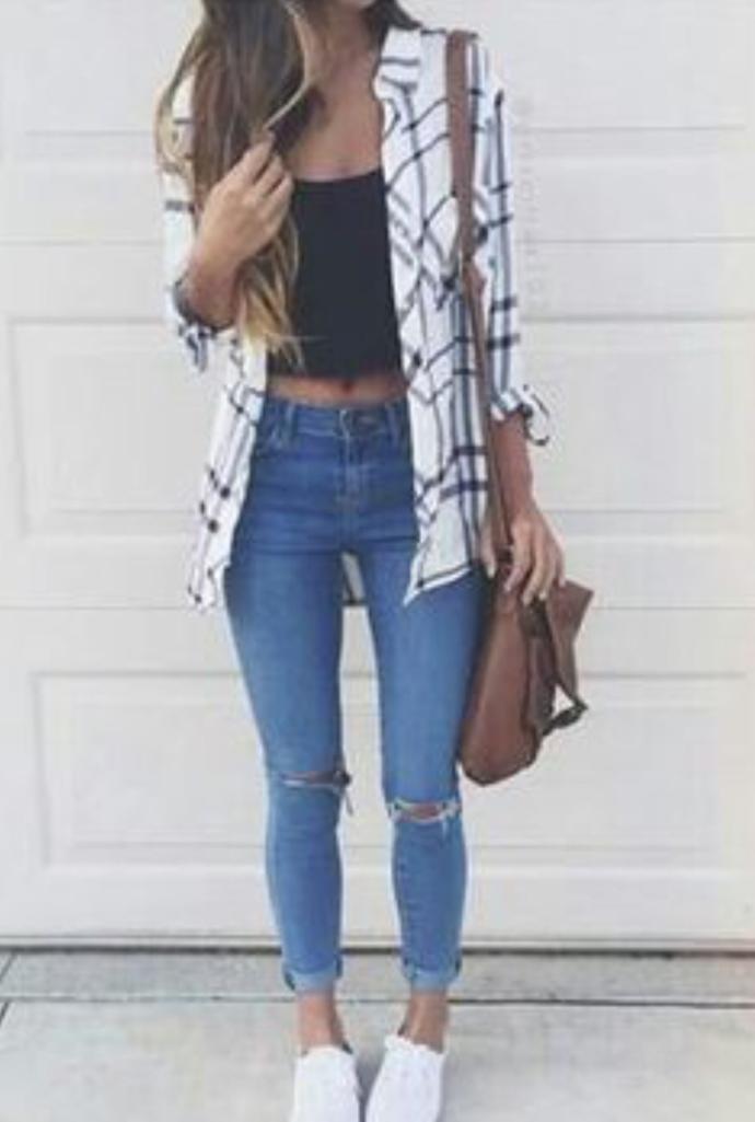 Out of these options, what would you rather a girl wear on a casual date?