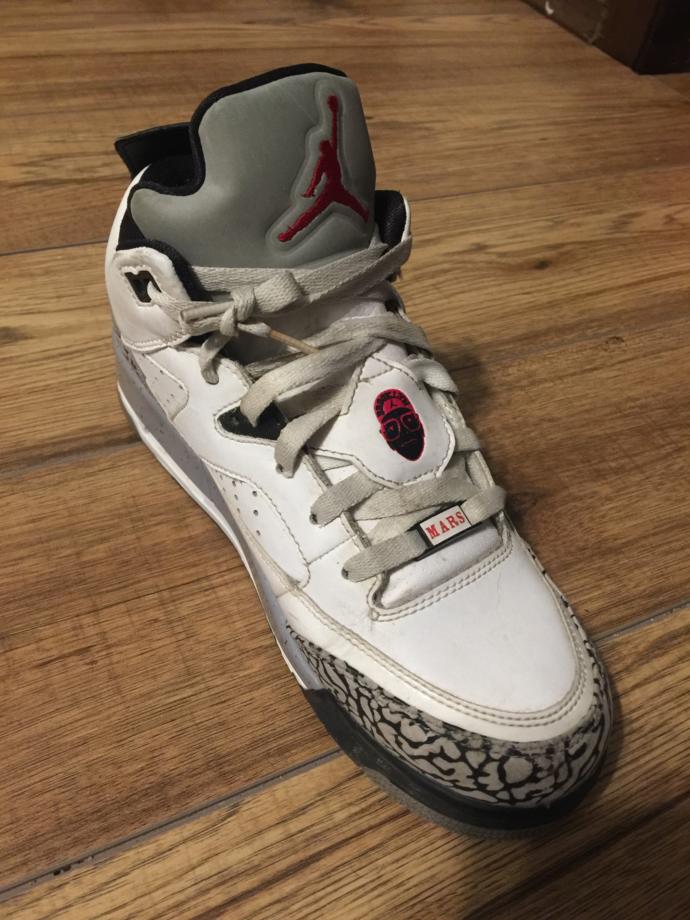 Are either of these real Jordan's or are they fake?