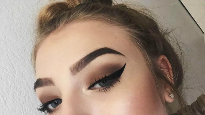 When will thick Instagram eyebrows go out of fashion?