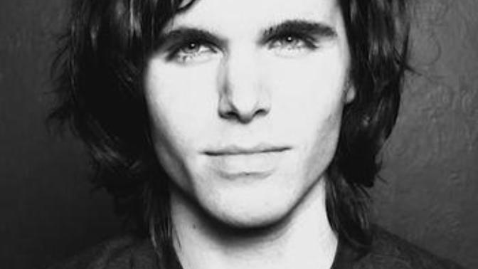 Which one do you like better Pewdiepie vs Onision?