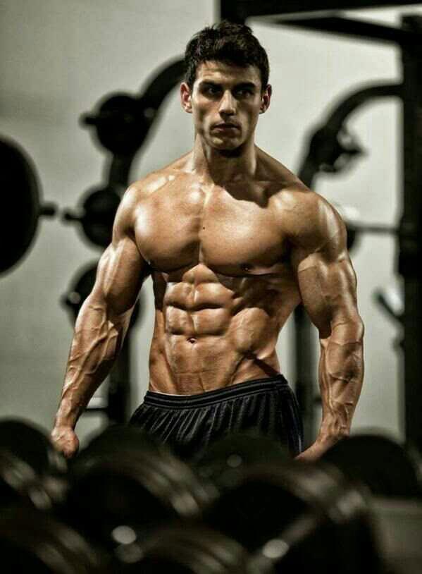 Which body type of men is prefered by women??