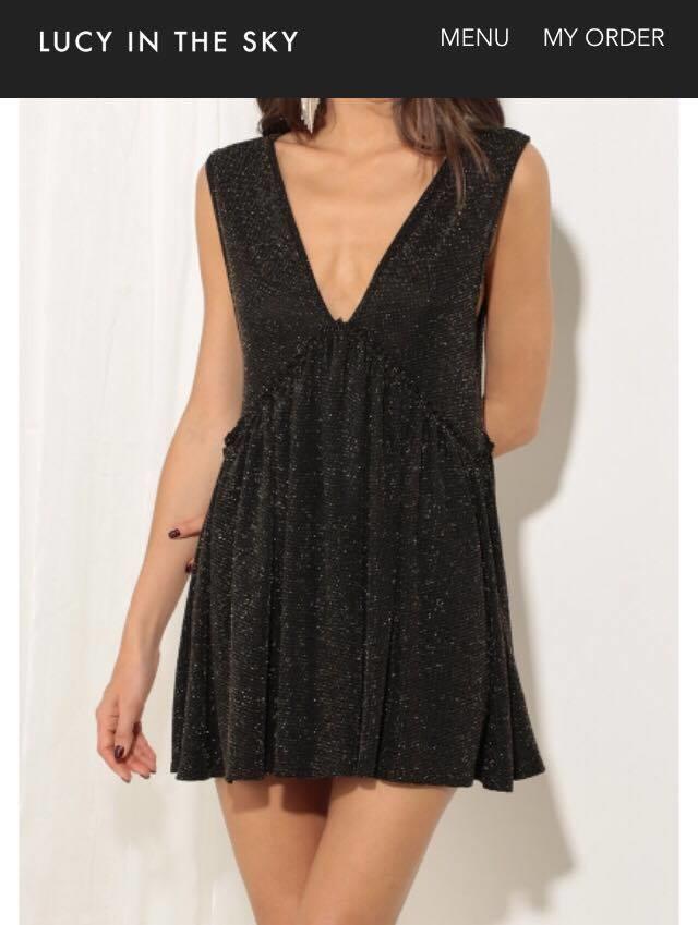 Which dress is prettier?