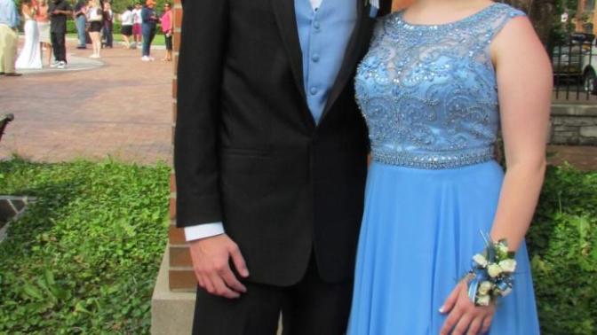 Ideas for senior prom makeup with this dress?