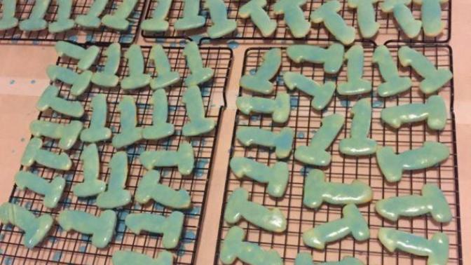 How would you feel if someone made you these cookies as a graduation gift?