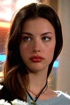 Do guys like girls with oblong face shapes?