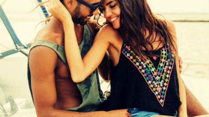 What can men do to appear more attractive to women?