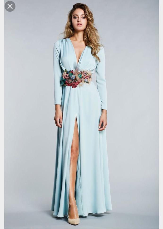 Which dress do you like the most?
