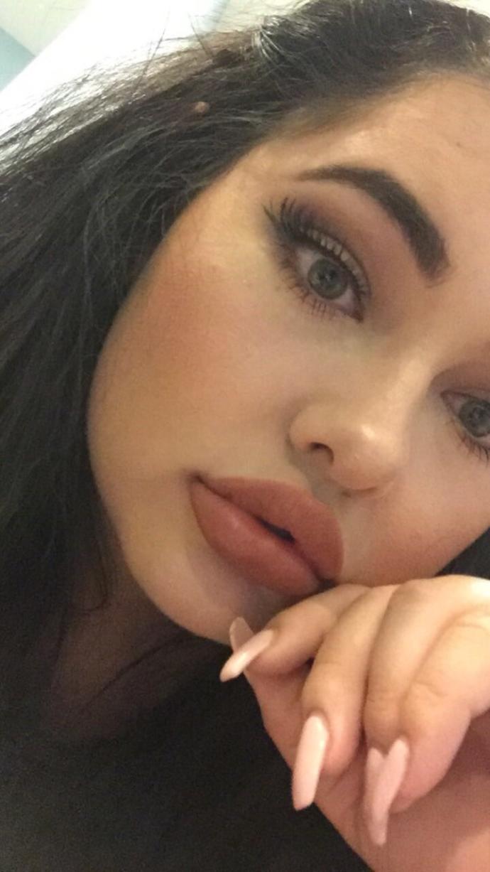 which makeup look do you prefer on me? <br />?