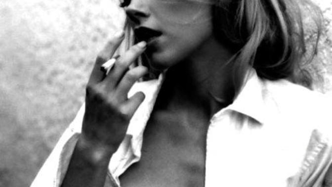 Guys, does a smoking girl turn you off?