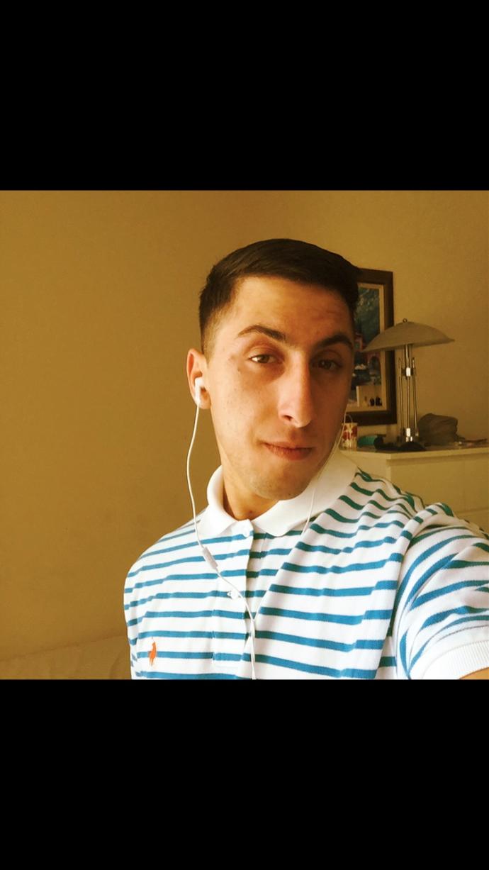 Please rate me based on looks?
