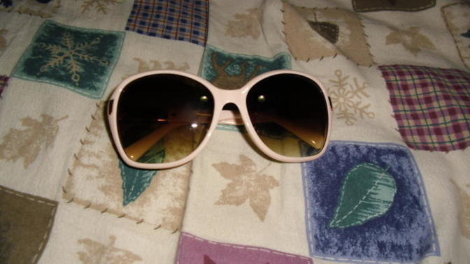 Would these sunglasses that I bought match with everything?