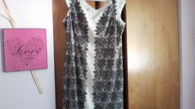 Which of these lipsticks looks best with this dress?