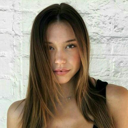 alexis ren hot or not??