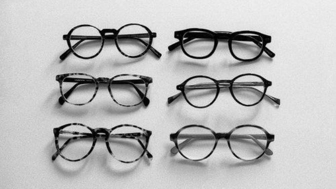 Do u wear glasses?