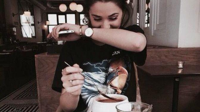 What if a girl eats a lot on the very first date?