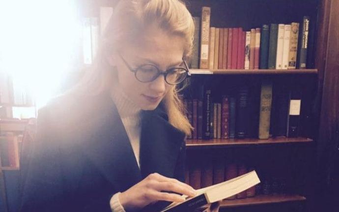 Gynocentric society: Medical student from Oxford stabs Phd boyfriend. She gets no jail time. Do you think this is fair?