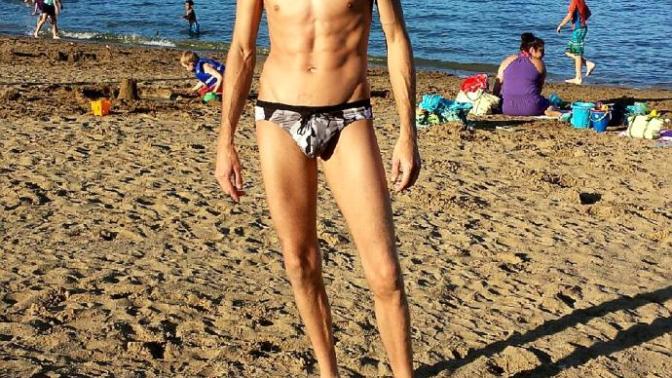 Girls, Can I pull off speedo?