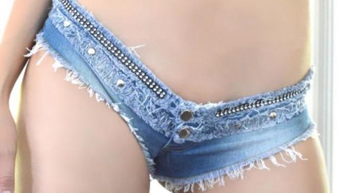 How does a teen in ultra mini shorts looks?
