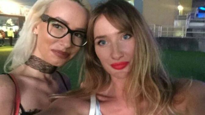 Blonde or brunette?