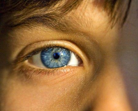 Green or Blue eyes which one would you like girls?