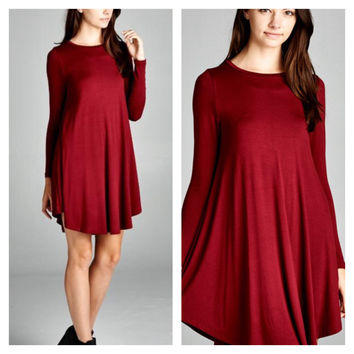 would this dress look alright in summer and with porcelain skin tone?