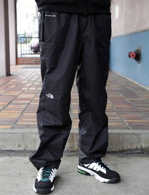 Girls, what do you think of this street style, pants and shoes?
