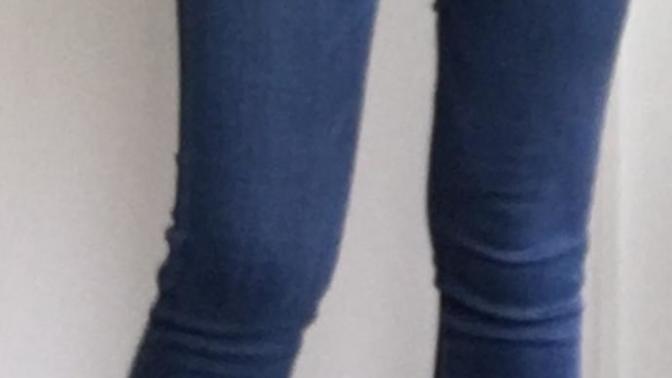 Do you like that skinny jeans? Or should I rather buy a new one?