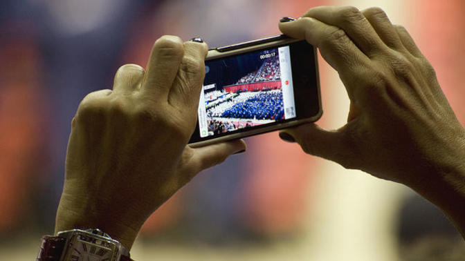 Should there be more laws on recording people in public with mobile devices?