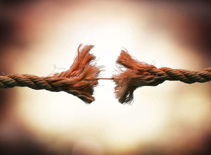 What are the signs that someone wants to break up with you?