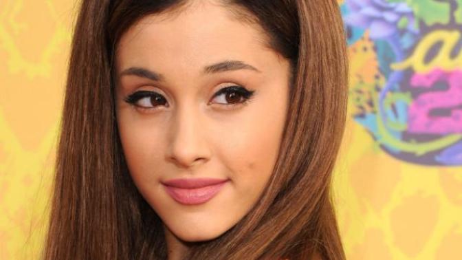 Do Ariana Grande and Olivia Hussey look alike?