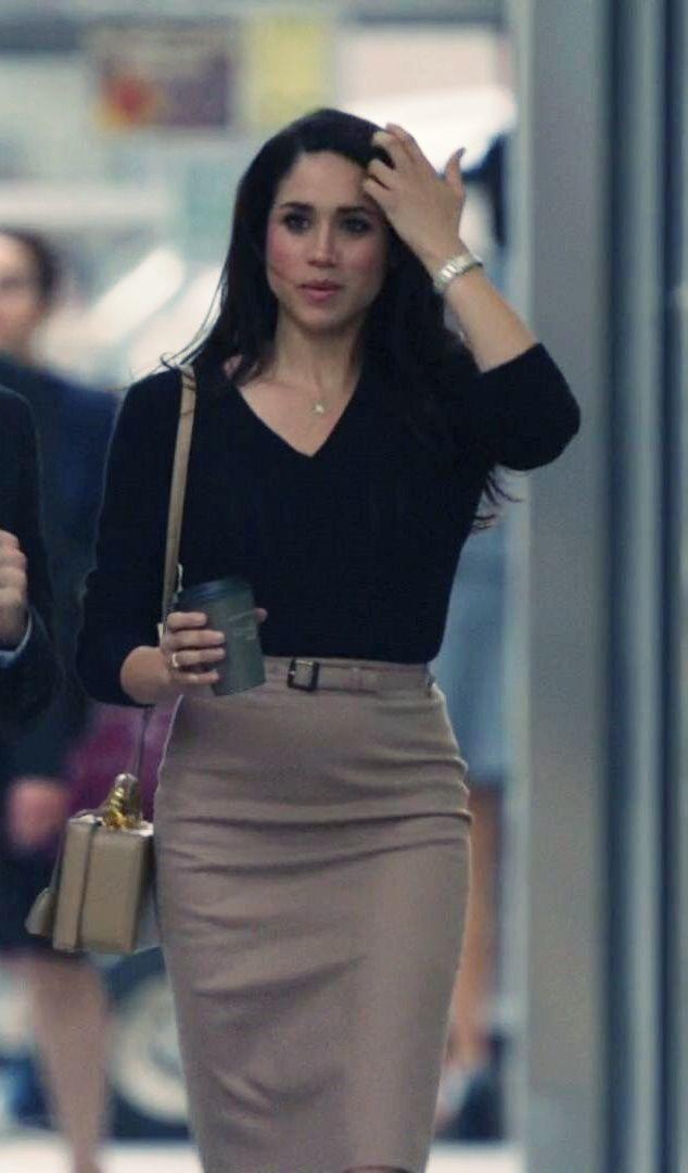 Do guys like tight, high waisted pencil skirts?