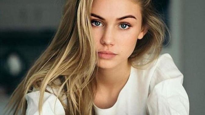 Are there blonde and blue eyed girls in India?