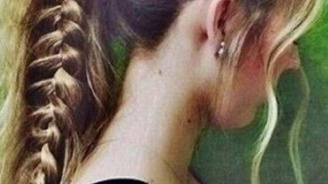 Are braids/updoes prettier than loose hair (pictures)?