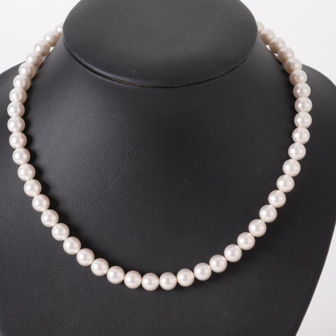 Diamonds or pearls?
