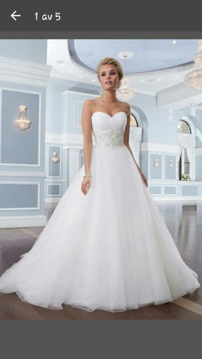 Girls! What wedding dress is more your style??