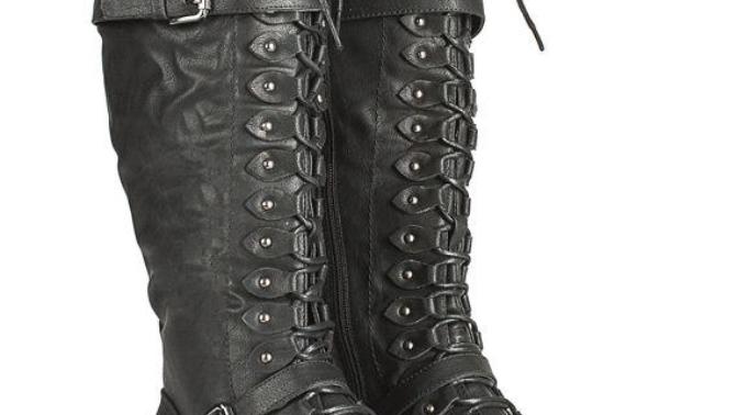I'm buying my girlfriend a birthday present, what you think about these boots?