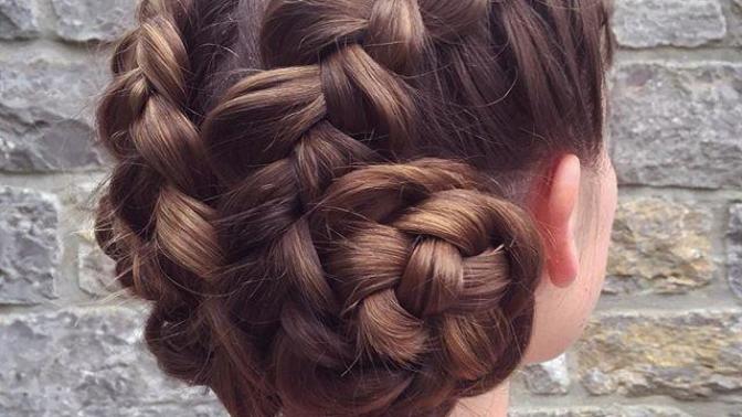 Which hairstyle do you find prettier for a Summer's eve - formal event?